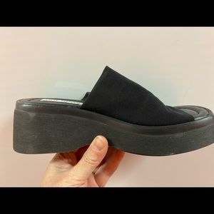 Steve Madden Slinky Slide